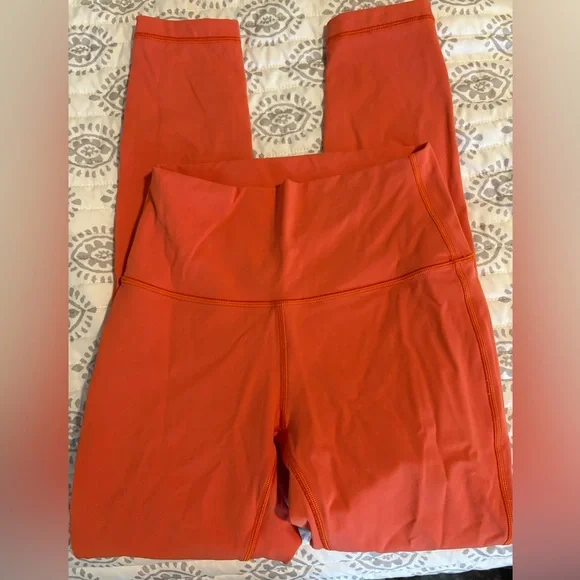 Lululemon Wunder Under Leggings - Picture 2 of 4